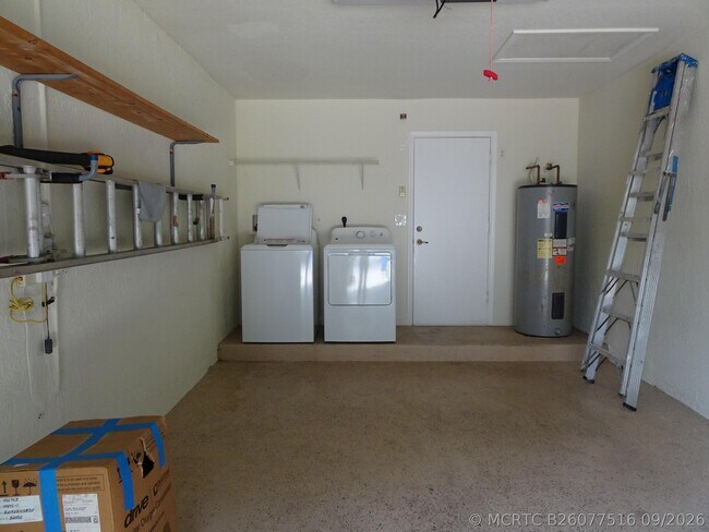 Building Photo - 8002 Big Pine Way