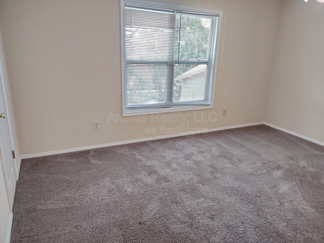 Building Photo - 3032 Destin Cir