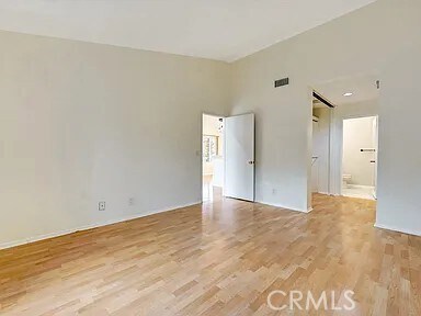 Building Photo - 3867 Thorncroft Ln
