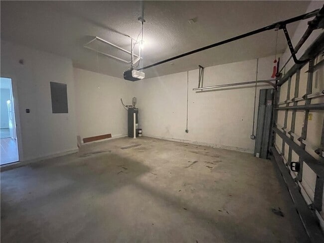 Building Photo - 865 10th Dr