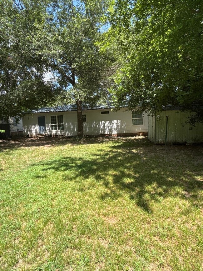 Building Photo - Cute 2/2/1 in the heart of Pollard Park area!