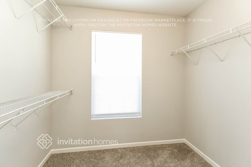 Building Photo - 165 Hunter Park Dr