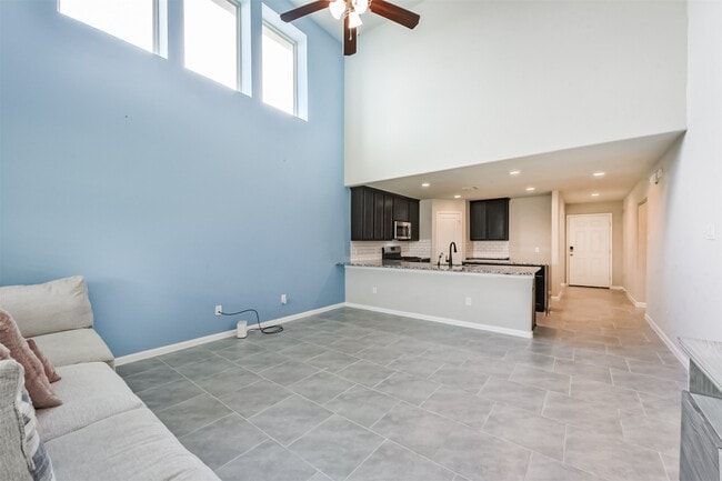 Building Photo - 2731 Bergen Bay Ln
