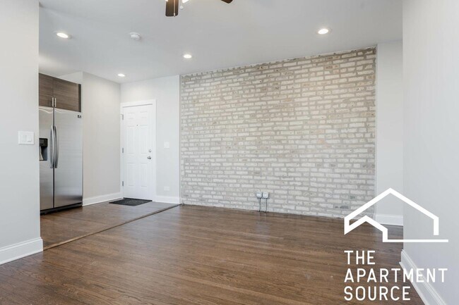 Building Photo - 1434 W Farragut Ave