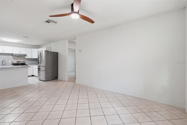 Building Photo - 7133 Pinewood Dr