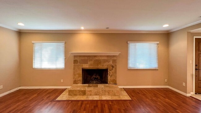 Building Photo - 3 Bdrm Detached Haome Available In Sought After La Mesa Neighborhood