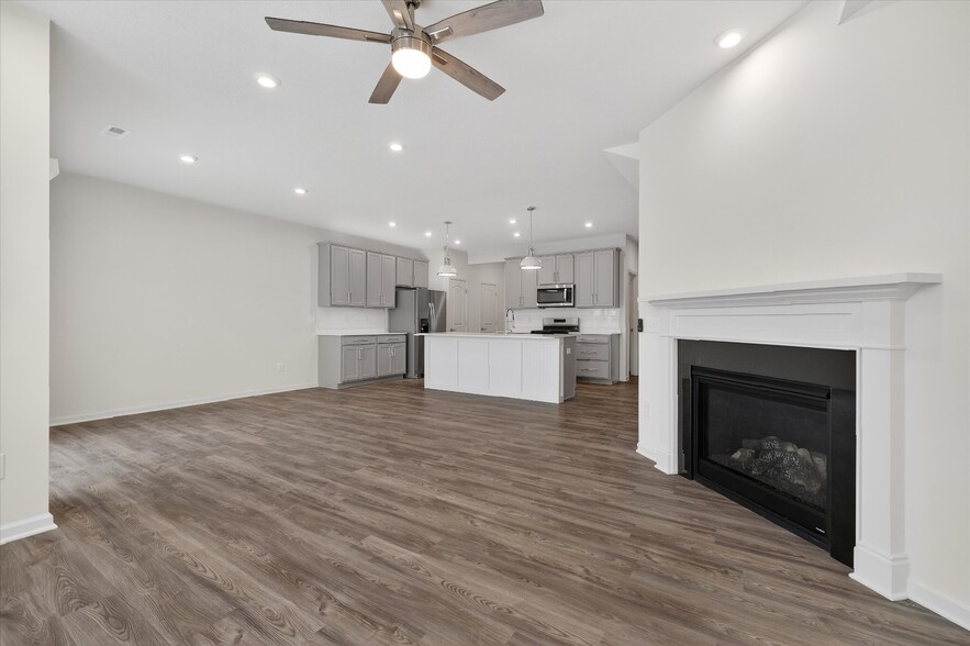 Building Photo - 10942 Haflinger Dr