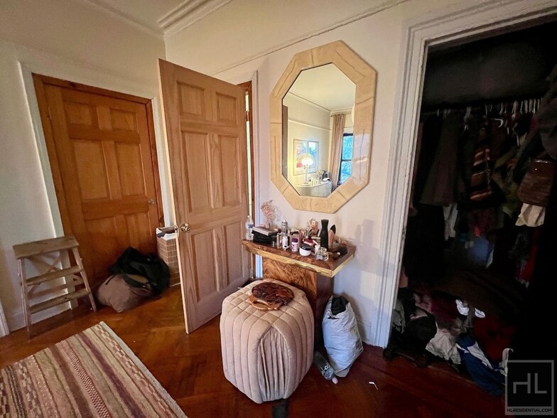 Building Photo - 2BR 1BA Sunny Top Floor Sprawling Brownstone On Clinton Hill / Bedstuy Border