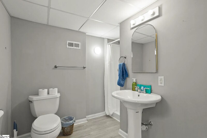 Building Photo - 2442 Fews Bridge Rd