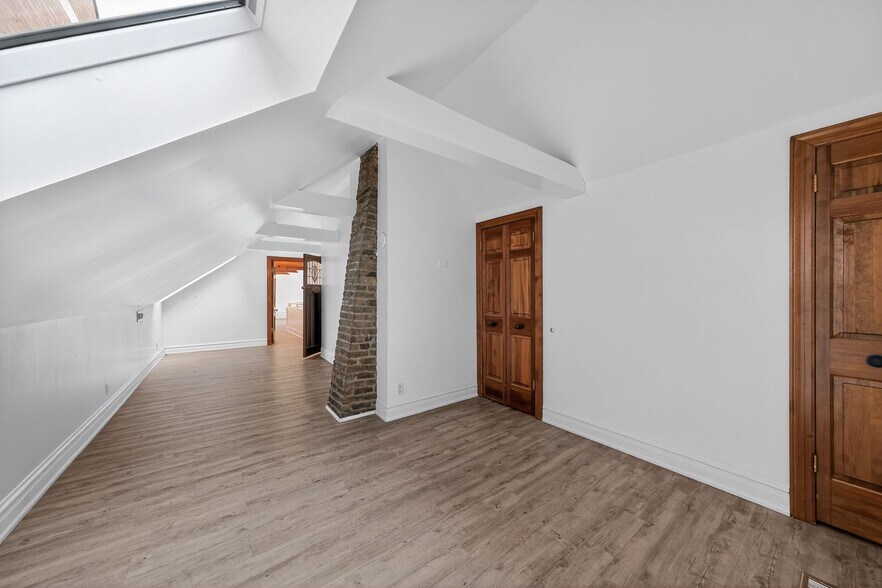 Building Photo - 2034 N Halsted St