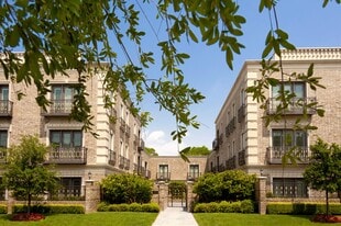 Building Photo - Park Hollow