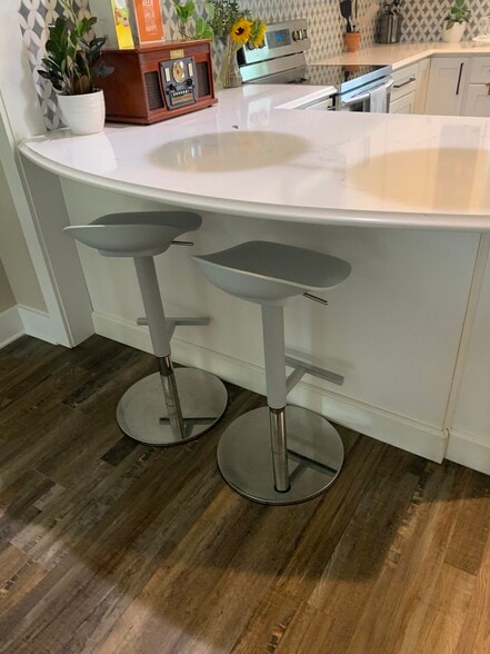 Building Photo - 1426 Harvey St