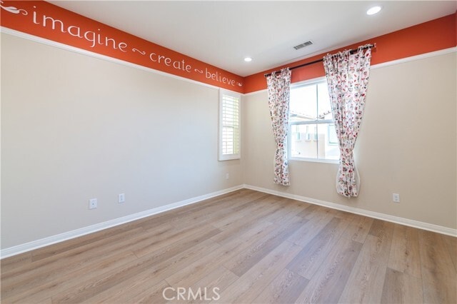 Building Photo - 51 Wildvine
