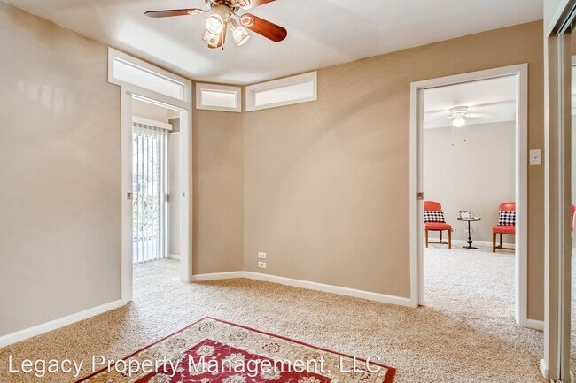 Building Photo - 480 S Marion Pkwy