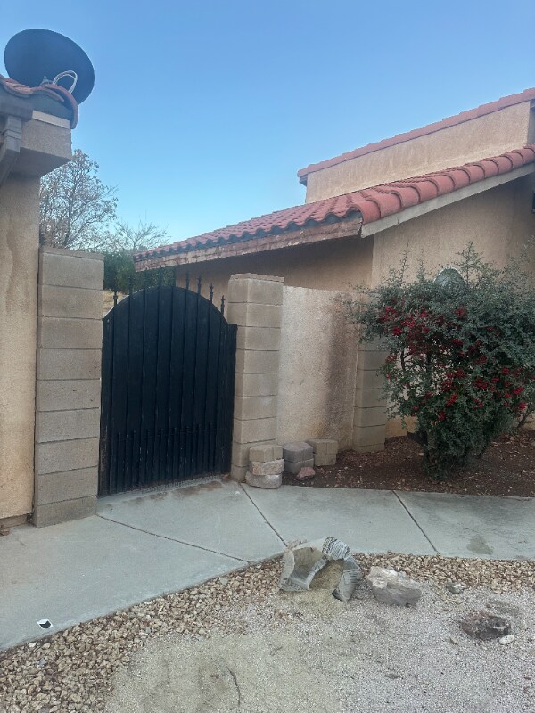 Building Photo - 5320 Northridge Dr