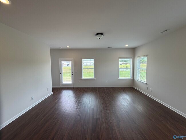 Building Photo - 238 Schoolhouse Dr