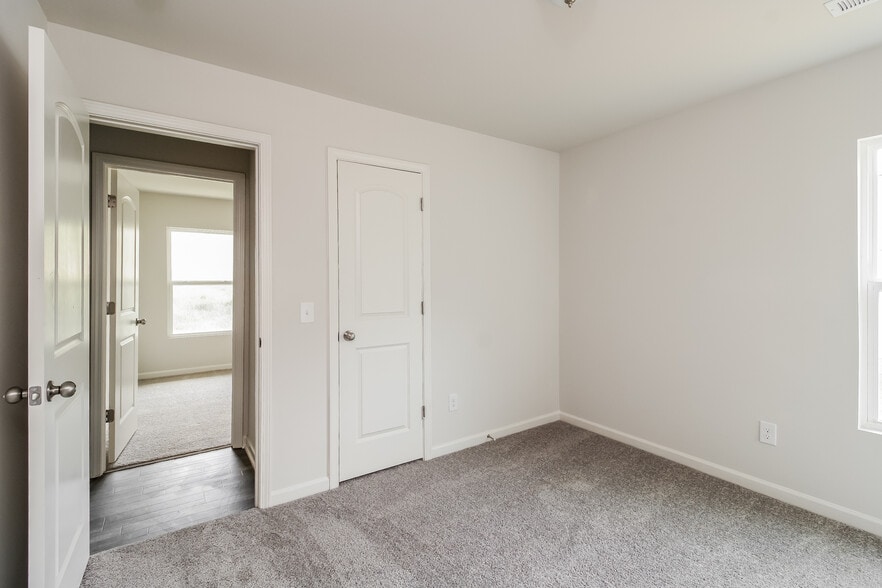 Building Photo - 2396 Heritage View Ln