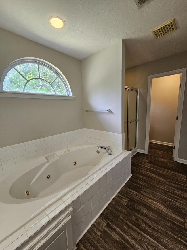Building Photo - 909 Prairie Pass