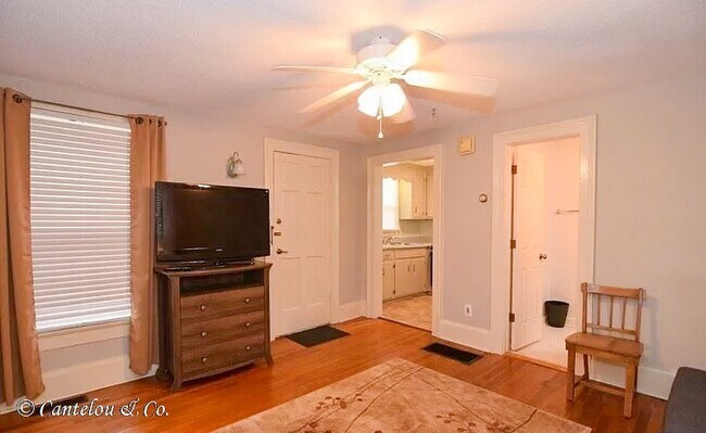 Building Photo - 350 Telfair St