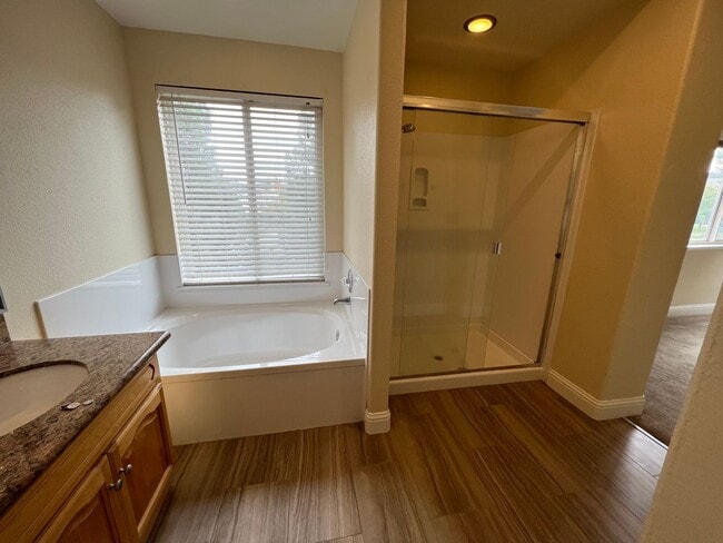 Building Photo - Gorgeous Private large lot in Rocklin!