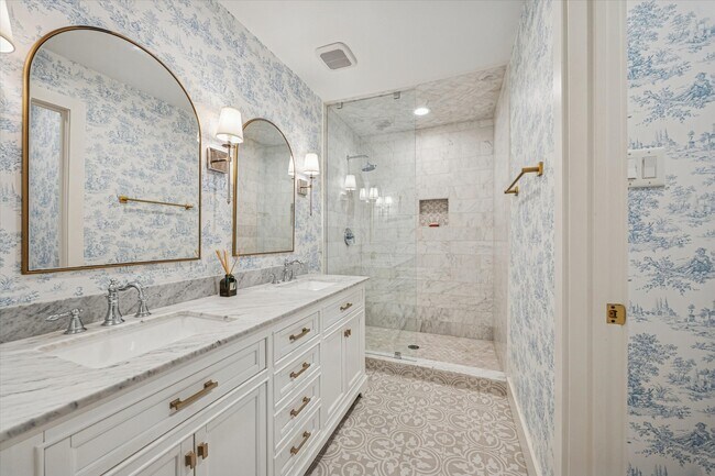 Building Photo - 5822 Doliver Dr