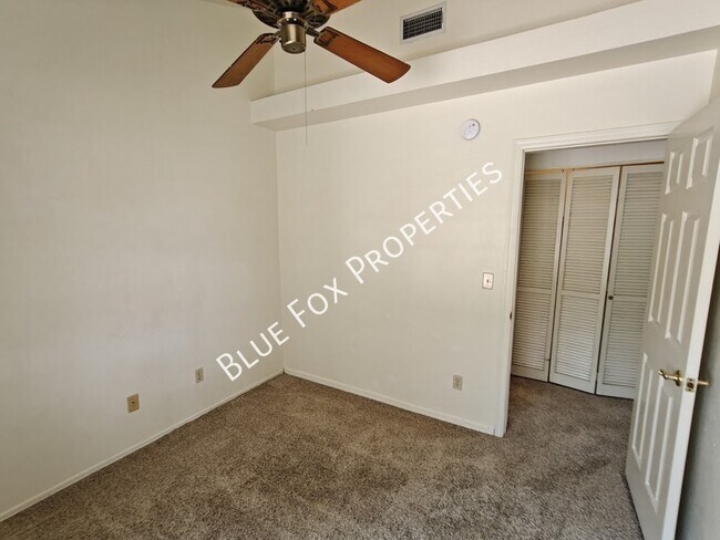 Building Photo - 131 E Horizon Cir