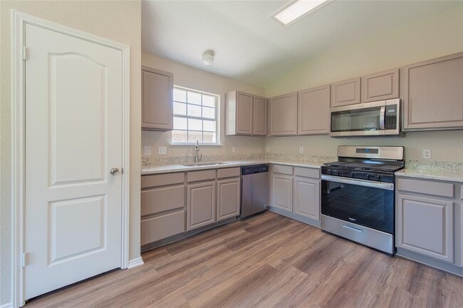 Building Photo - 3913 Orion St