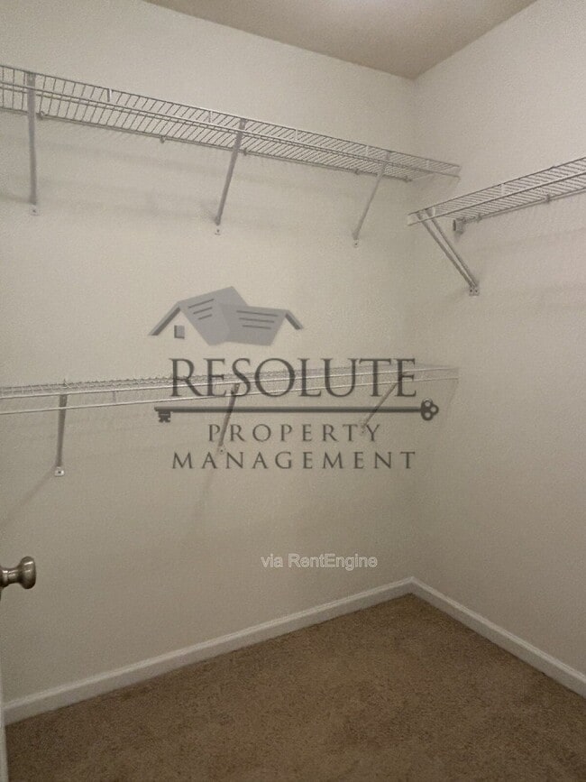 Building Photo - 318 Anterbury Dr