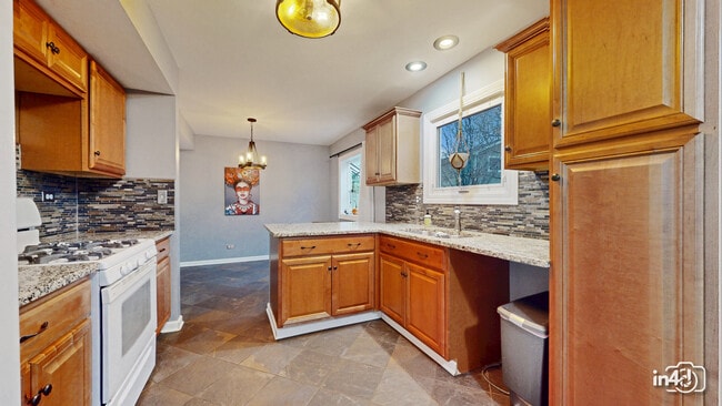 Building Photo - 239 Capitol Dr