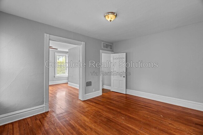 Building Photo - 4109 Hartford St
