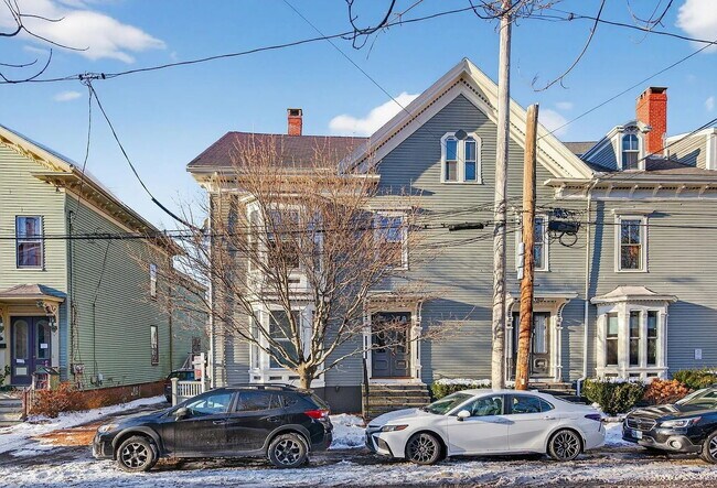 Building Photo - 31 Cushman St