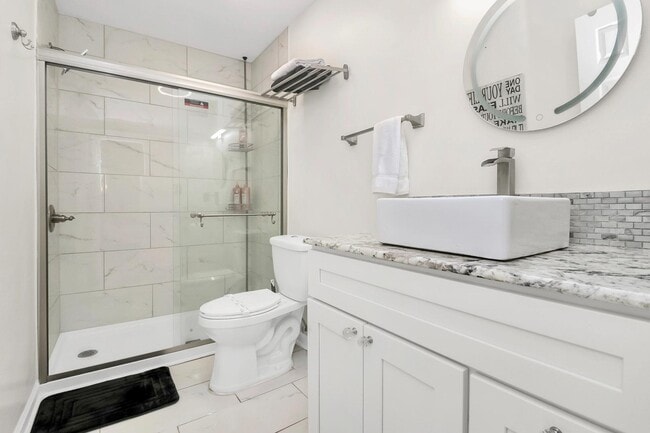 Building Photo - 2016 Brewton Dr