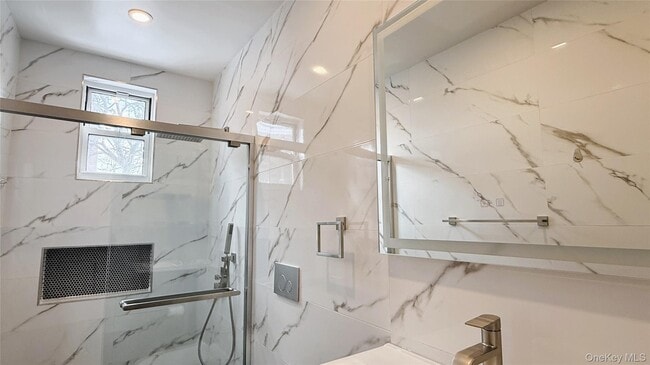 Building Photo - 50-21 Celtic Ave