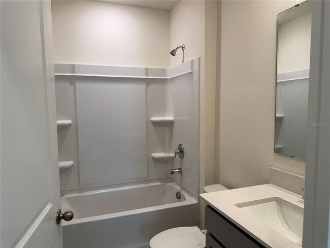 Building Photo - 1305 June Lk Lp