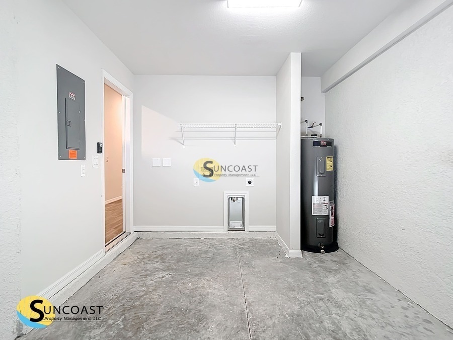 Building Photo - 11050 Reims Ave