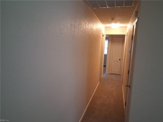 Building Photo - 4525 James Ct