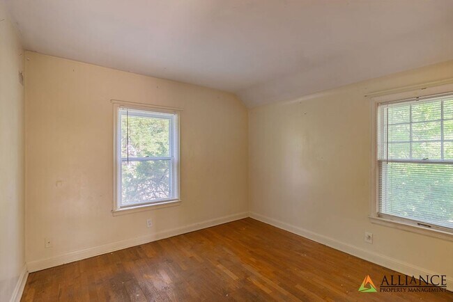 Building Photo - 1857 Anderson Ave