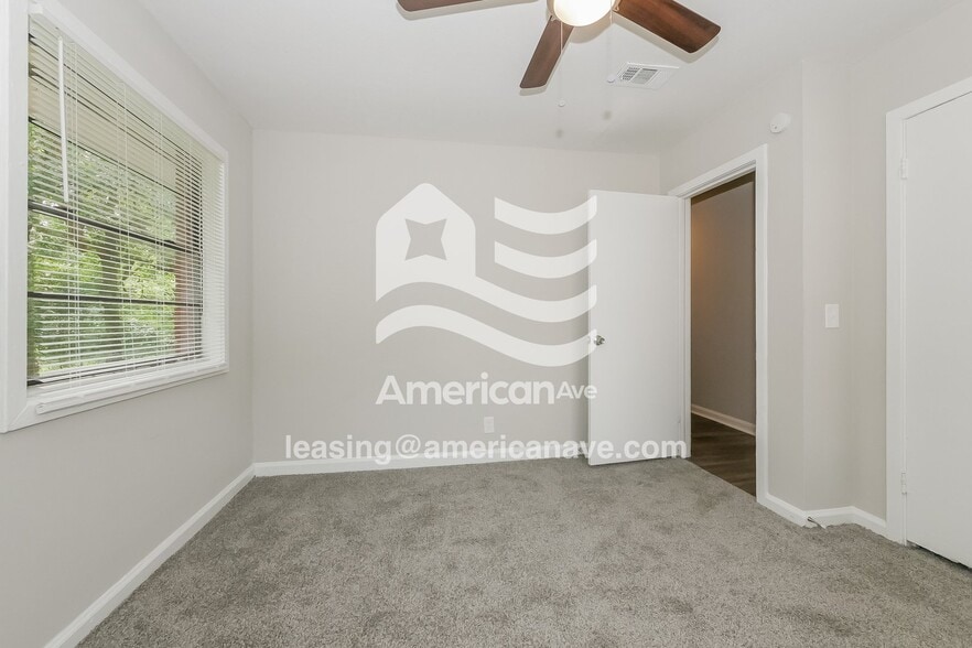 Building Photo - 4758 Wellborn Dr