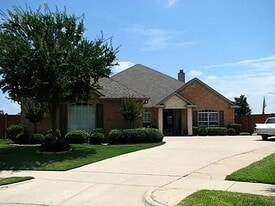 Building Photo - 5540 Bandelier Trl