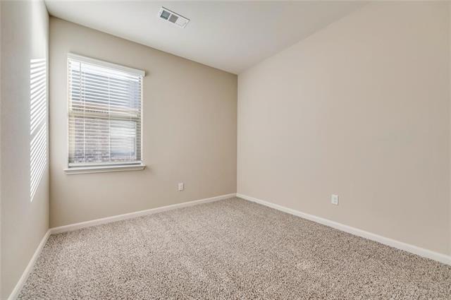 Building Photo - 204 Lake Rdg