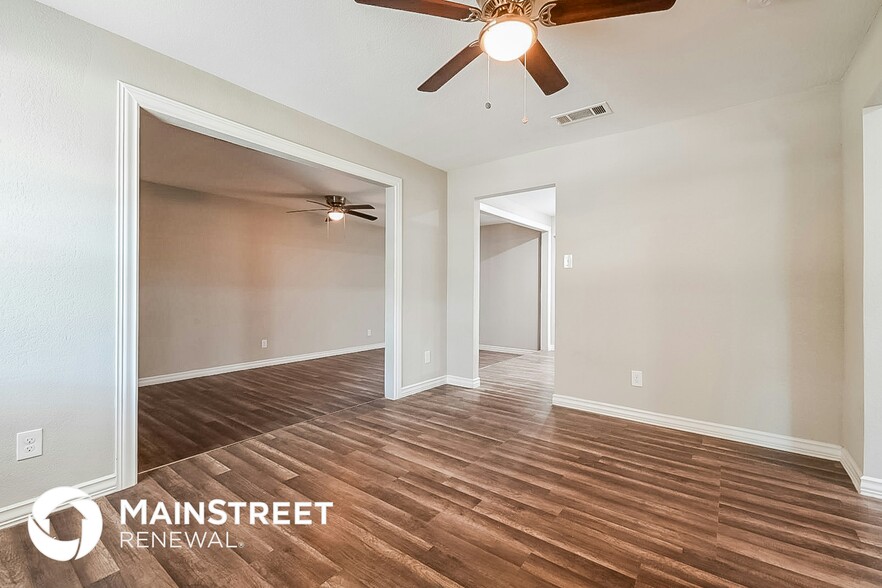 Building Photo - 2403 El Capitan Dr