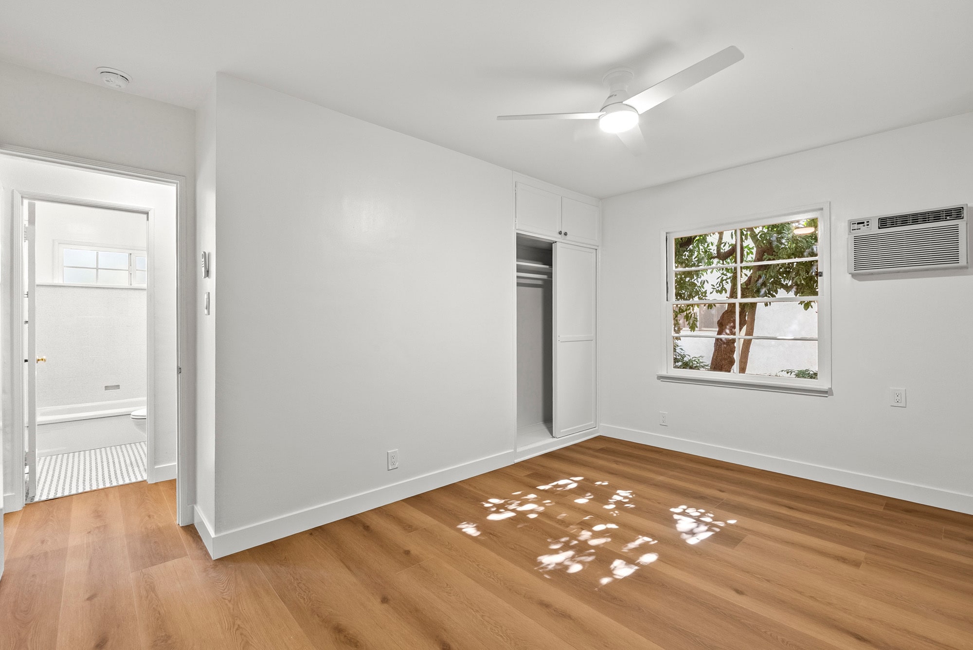 Building Photo - 1527 Laurel St