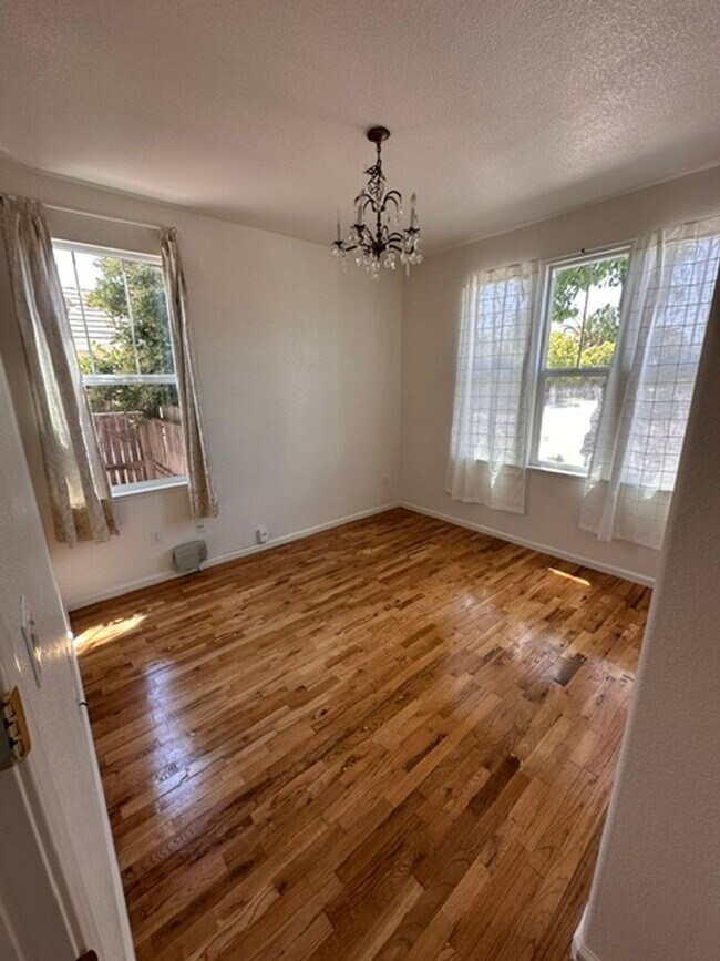 Building Photo - Dream Rental in Natomas