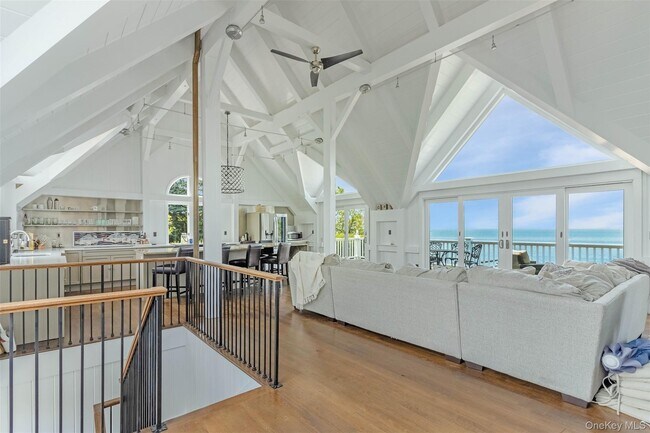 Building Photo - 2700 Sound Dr