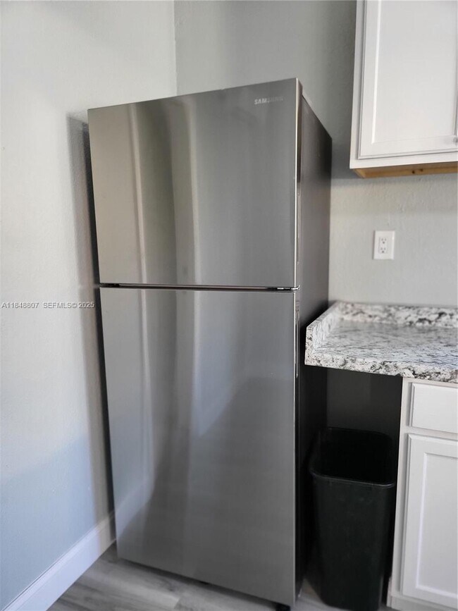 Building Photo - 123 NW 59th St