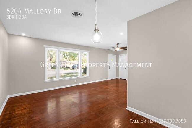 Building Photo - 5204 Mallory Dr