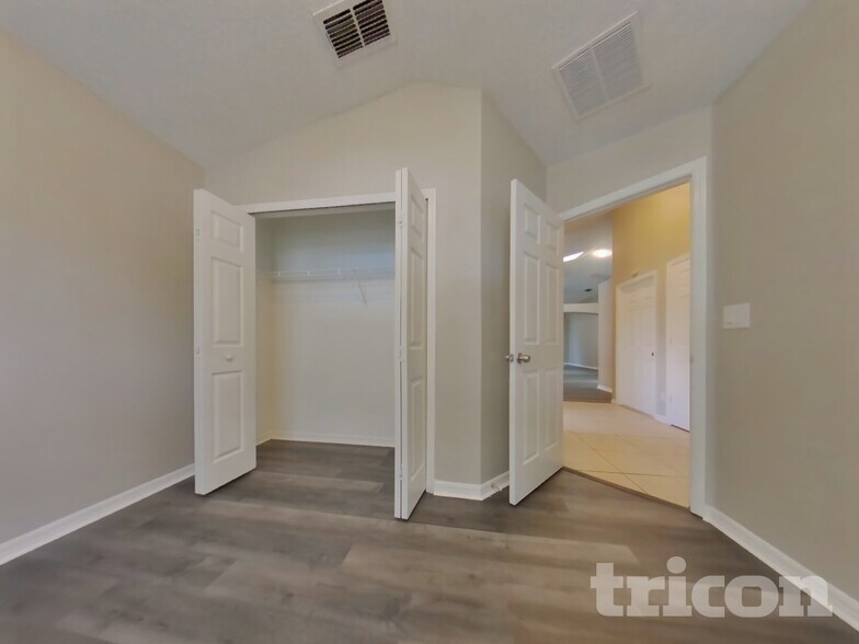 Building Photo - 15812 Heron Hill St