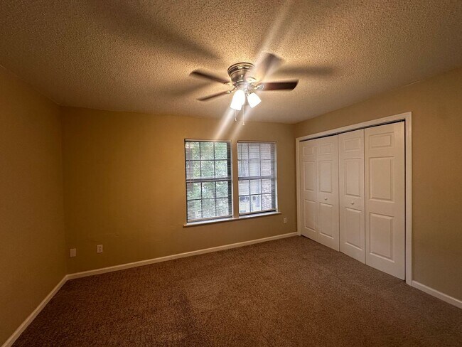 Building Photo - 797 Timberway Ct