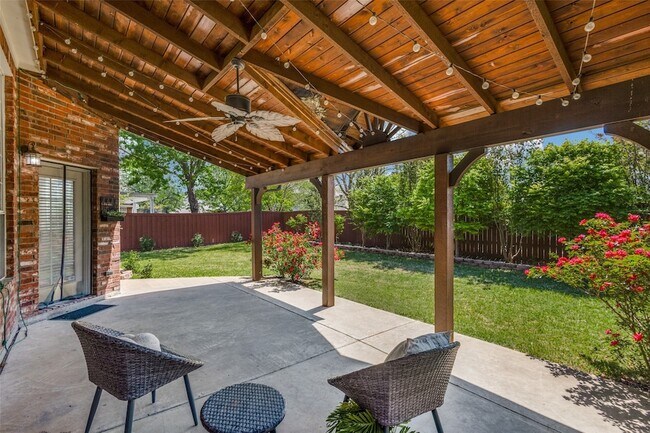 Building Photo - 7905 Purple Martin Way
