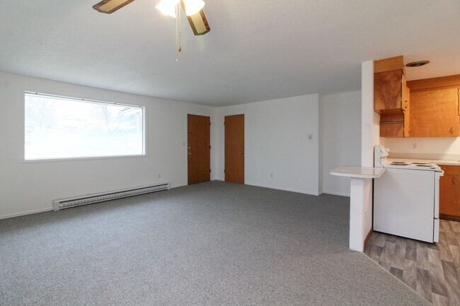 Building Photo - 1618 W 7th Pl